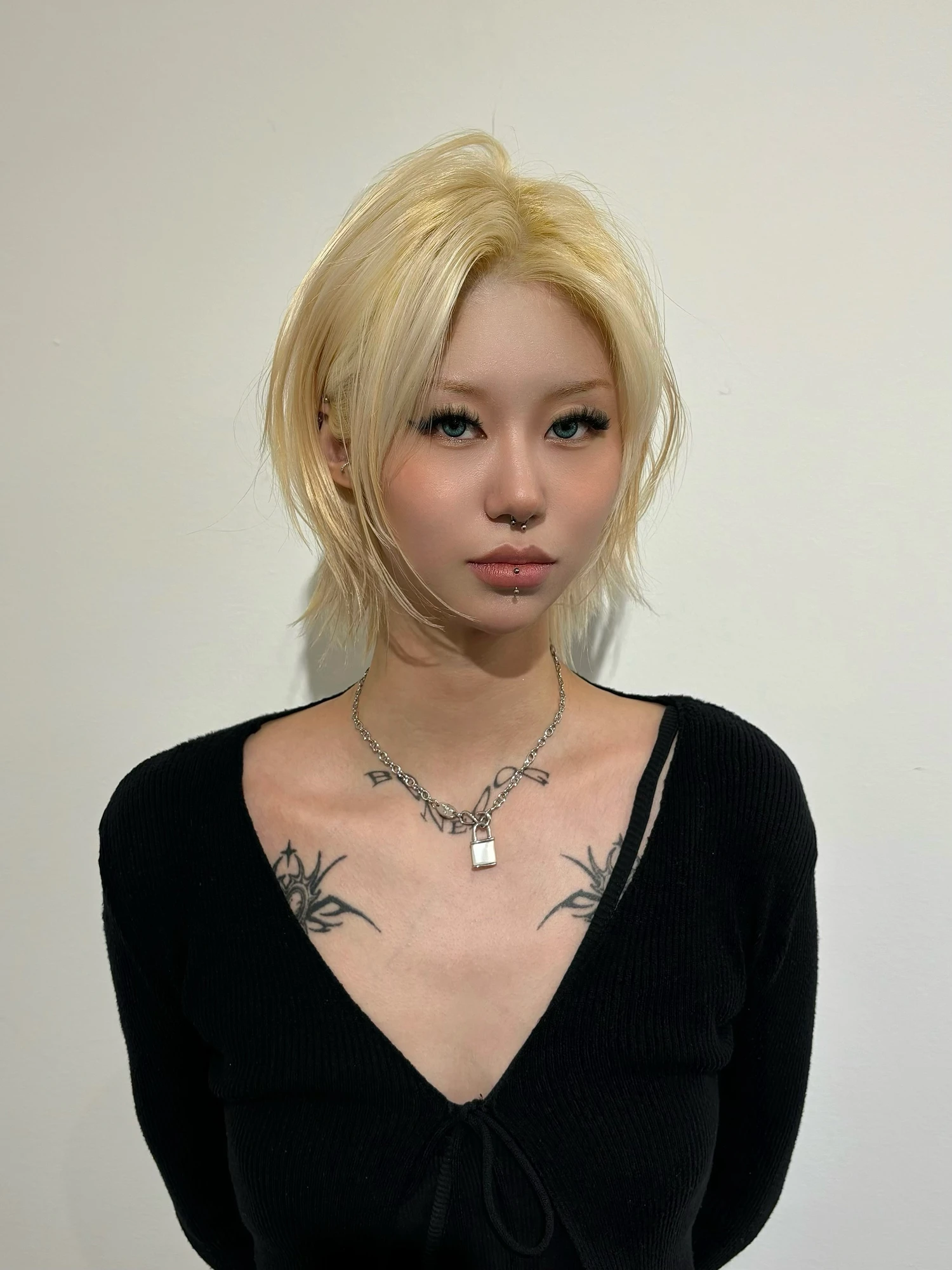 지호 · 단발 허쉬컷