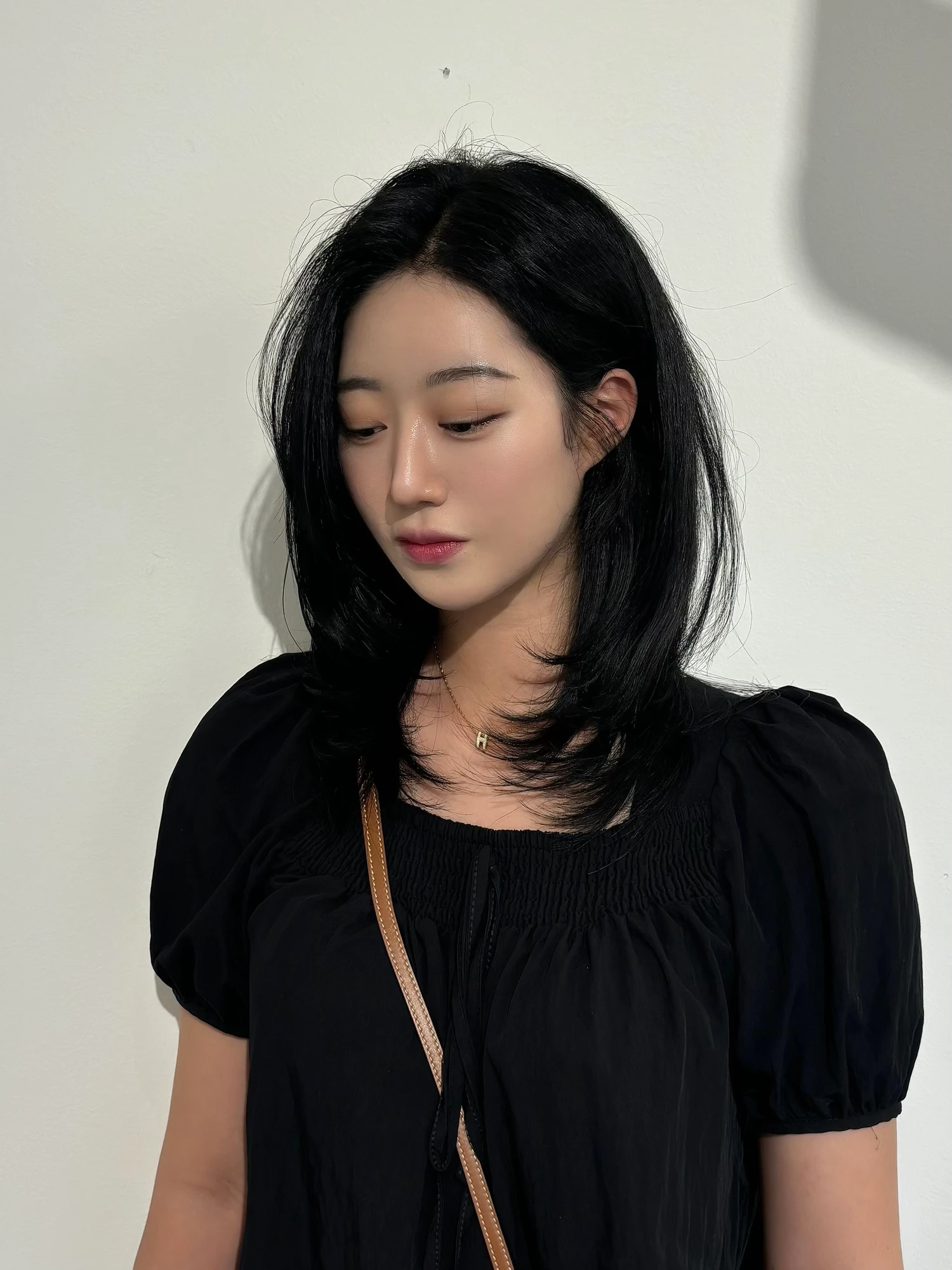 지호 · 중단발 레이어드